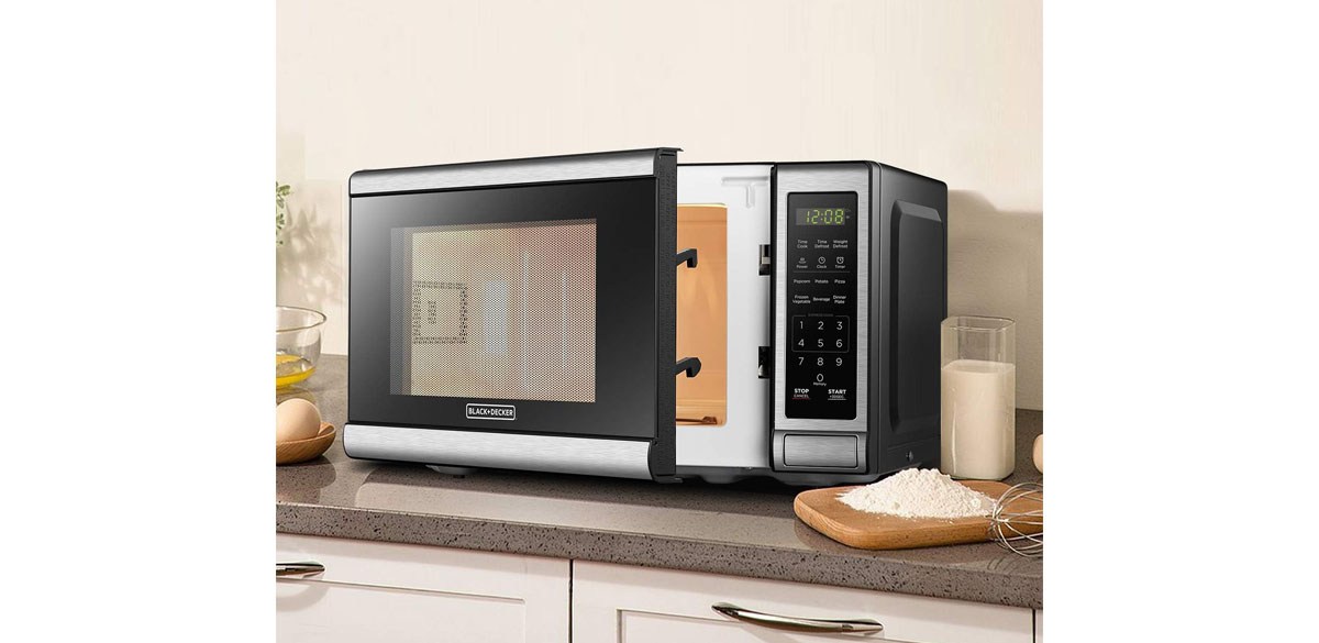 BLACK+DECKER Digital Microwave Oven with Turntable BLACK+DECKER Digital Microwave Oven with Turntable