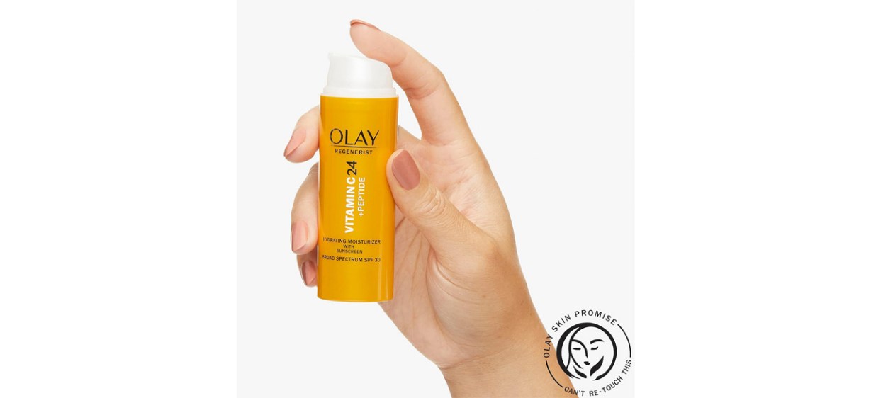 Olay Regenerist Vitamin C + Peptide 24 Face Moisturizer with Sunscreen