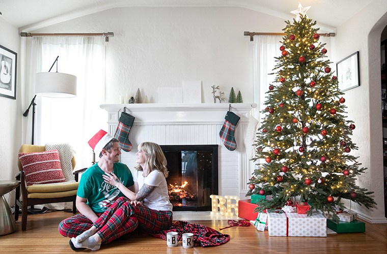 BestReviews DIY expert explains how to choose an artificial Christmas tree