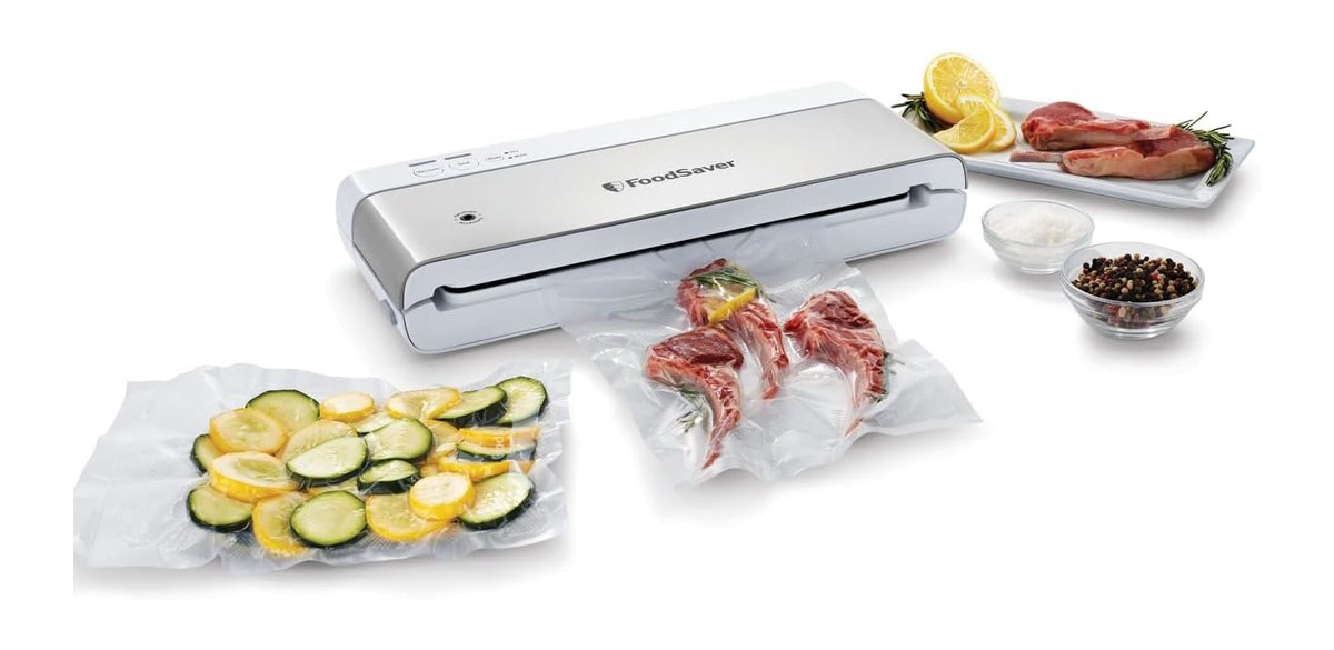 FoodSaver Compact Vacuum Sealer