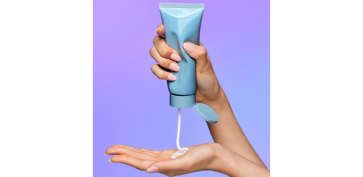 LANEIGE Water Bank Cleansing Foam