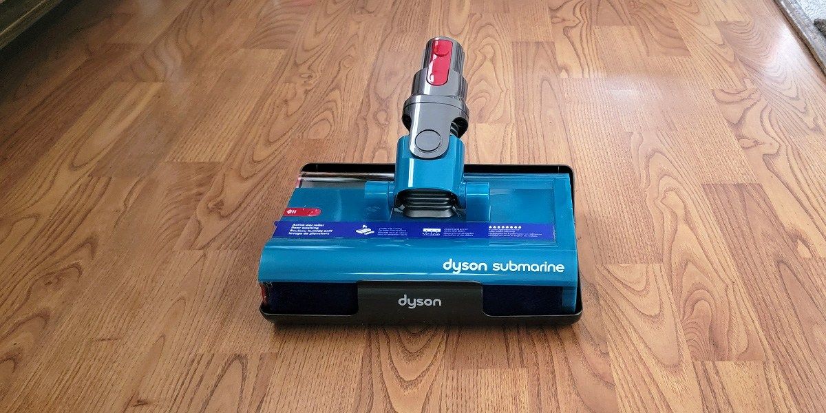 Front view of Dyson V15s Detect Submarine