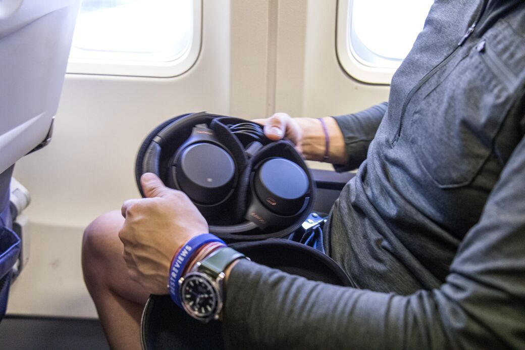 Wireless headphones for Mom-foldable