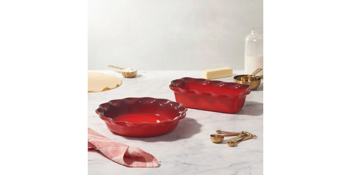 Le Creuset Heritage Pie Dish and Fluted Loaf Pan Set
